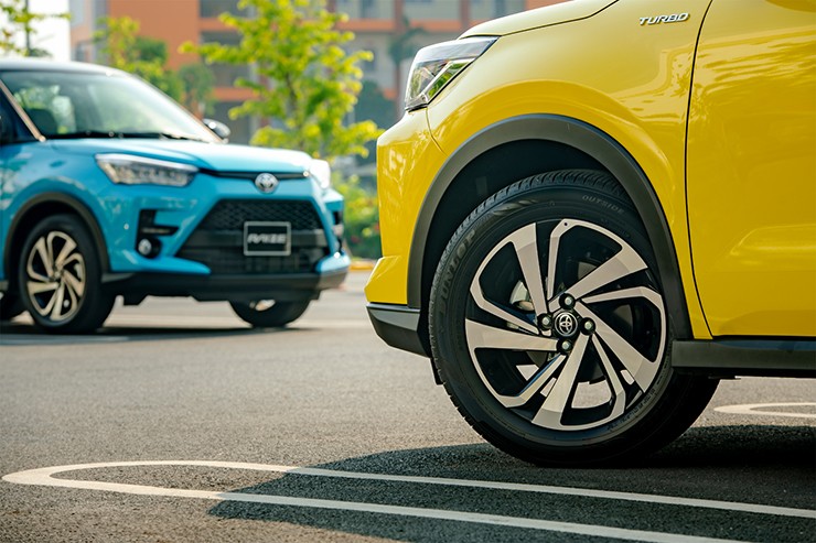 Giá xe Toyota Raize niêm yết và lăn bánh tháng 5/2025 - 4