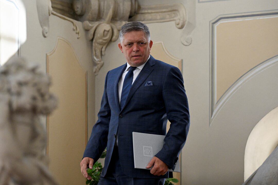 Thủ tướng Slovakia – ông Robert Fico (ảnh: Reuters)