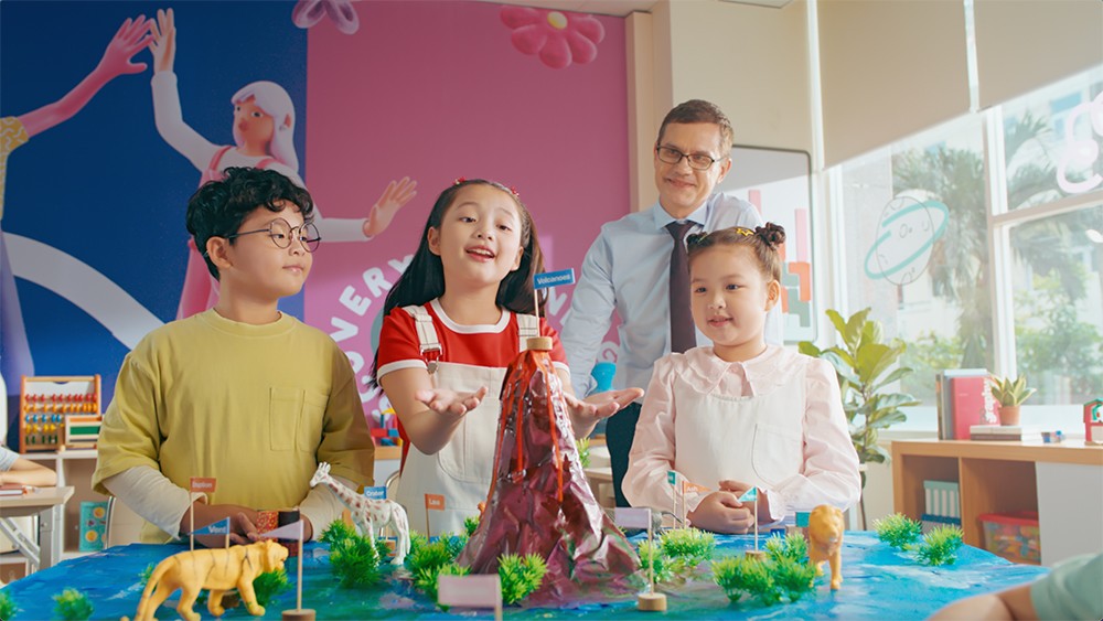 Một lớp học khuyến khích trẻ hình thành sự tò mò, khuyến khích tinh thần khám phá sẽ tạo ra một không gian học tích cực, hiệu quả cho tập thể lớp.
