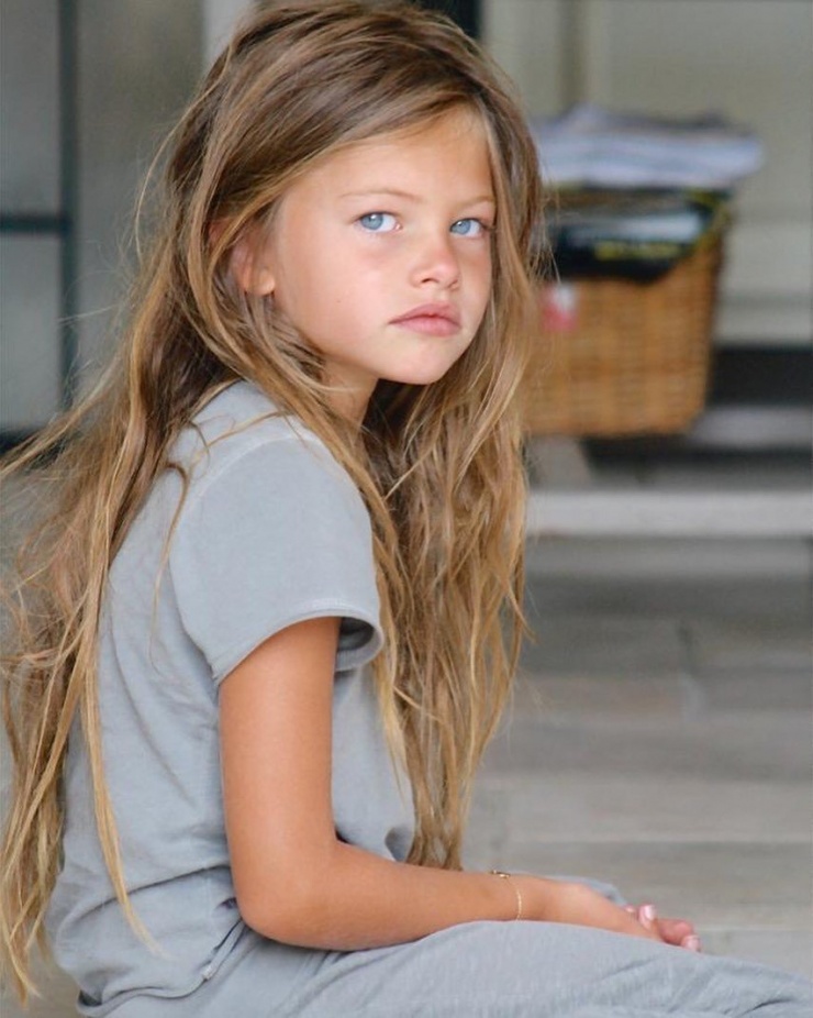 Sự nghiệp người mẫu của Blondeau phát triển từ đó. Năm 2006, cô được tạp chí Vogue Enfant bầu chọn là cô bé đẹp nhất thế giới. Ảnh: IG.