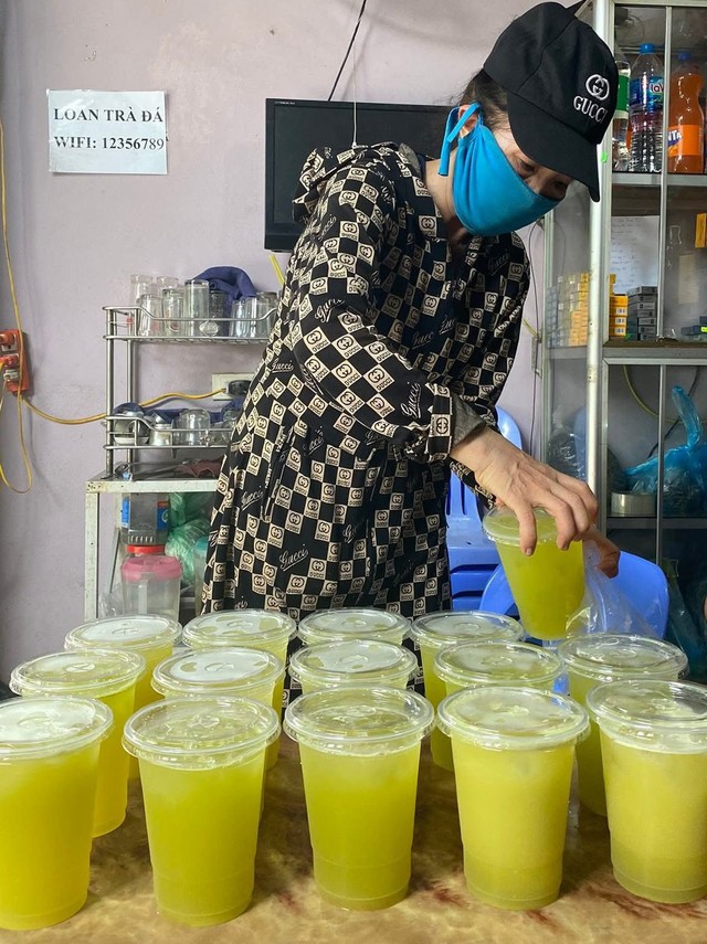 Nước mía nguyên chất sẽ có màu sắc và hương vị đặc trưng so với loại đã pha.