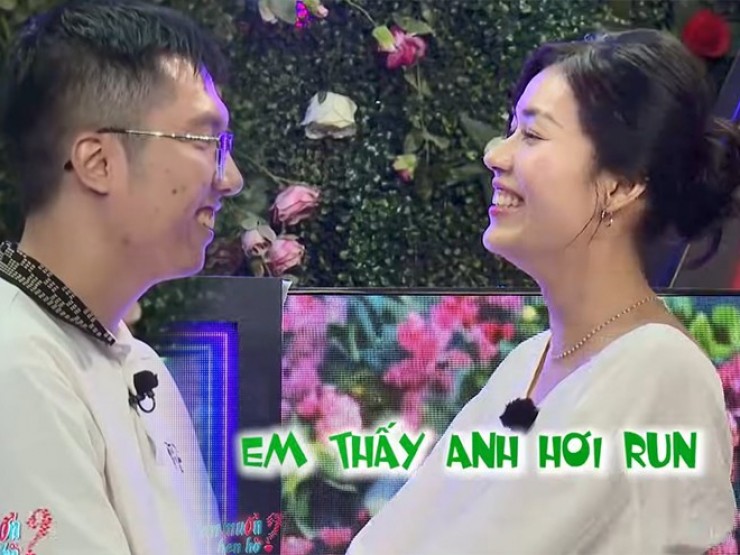 Trai ngoan 1m8 chưa từng hôn run rẩy trước gái xinh hơn tuổi