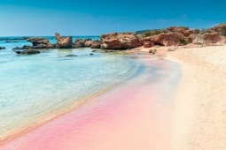 Bãi biển hồng được mệnh danh là  Maldives của châu Âu 