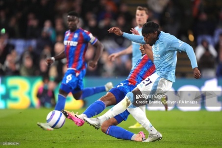 Video bóng đá Crystal Palace - Nottingham Forest: 9 thẻ vàng và 2 bàn thắng (Ngoại hạng Anh)