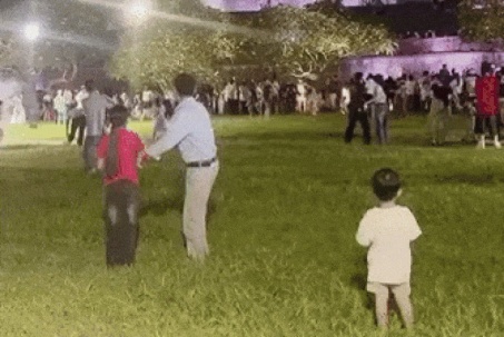 Dân mạng nói gì sau lần thứ 3 đơn vị "khai hỏa" súng thần công xin lỗi?