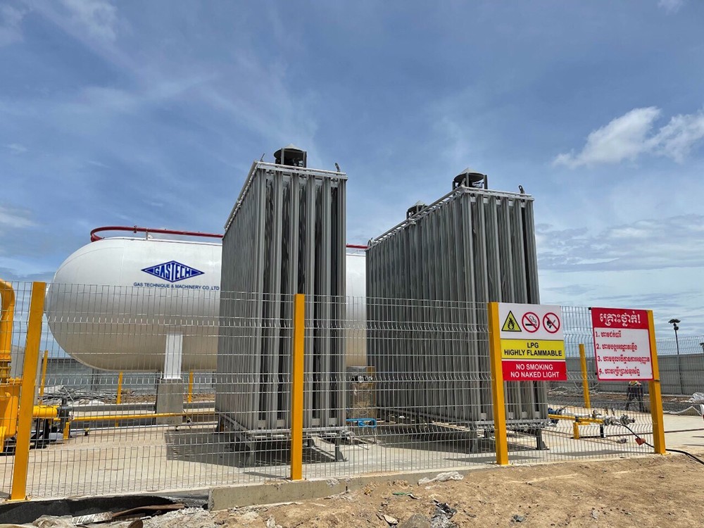Dự Án 2 Bồn LPG 50 tấn - 2 máy hoá hơi không dùng điện 600kg/hr lắp tại CAMBODIA