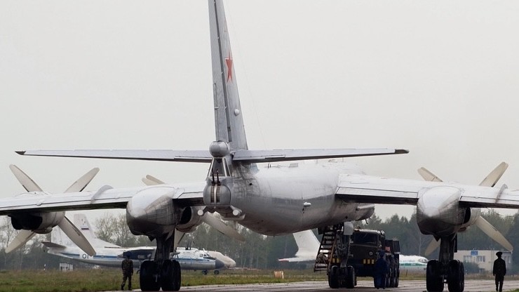 Oanh tạc cơ chiến lược Tu-95 của Nga. Ảnh: Kyiv Post.