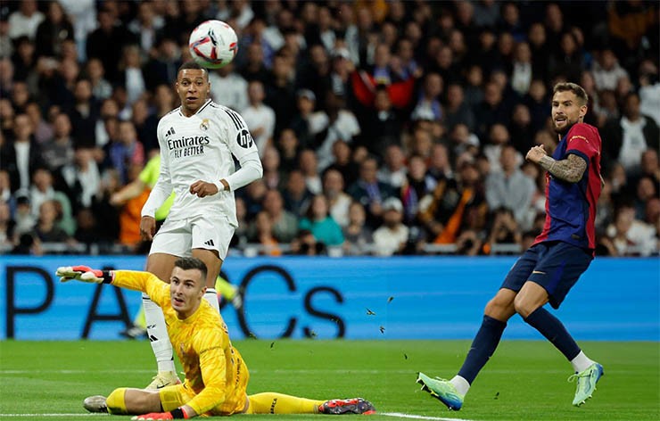 Mbappe muốn ghi bàn vào lưới Barcelona