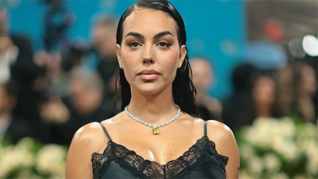 Các thiết kế "nghệ thuật may đo" cao cấp tỏa sáng ở Met Gala 2025 - 13
