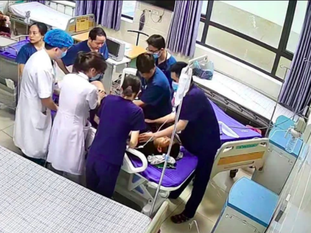 Đề nghị xử phạt hành chính người đạp vào bụng điều dưỡng khi đang cấp cứu