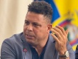'Người ngoài hành tinh' Ronaldo loạng choạng rời nhà hàng