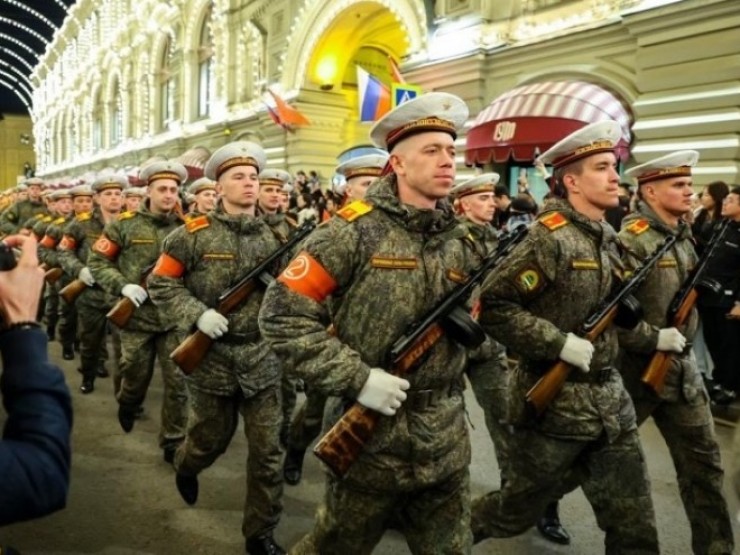 Điện Kremlin cảnh báo “đáp trả tương xứng” Ukraine trong dịp kỷ niệm Ngày Chiến thắng