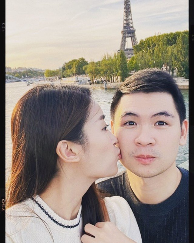 Vợ chồng Đỗ Mỹ Linh dành có nhau nhiều lời ngọt ngào. Đỗ Vinh Quang từng nhắn nhủ Đỗ Mỹ Linh: "Tưởng yêu đương nhất thời, hóa ra lại thương nhất đời". Ảnh: Instagram Đỗ Vinh Quang.