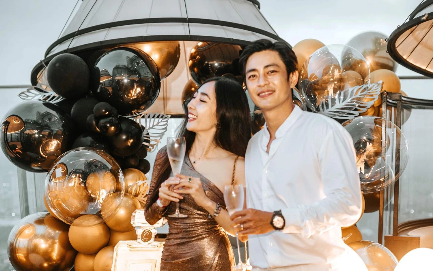 3 nam diễn viên giấu kỹ bà xã: Người có vợ đẹp như hotgirl, "Thám tử Kiên" hơn 10 năm chưa có con vẫn hạnh phúc - 3