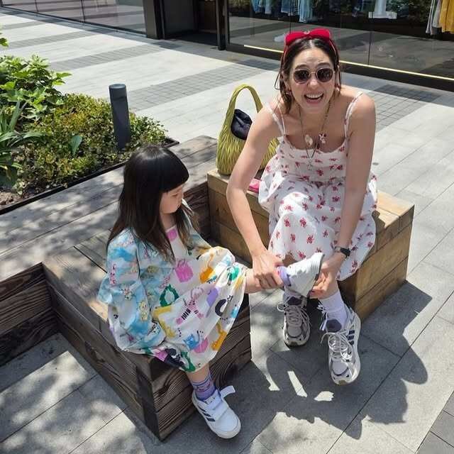 Mỹ nhân đẹp nhất nhì một nước được đại gia mang 70 tỷ xin cưới, bộ dạng lúc nửa đêm khiến bạn bè tá hỏa - 11