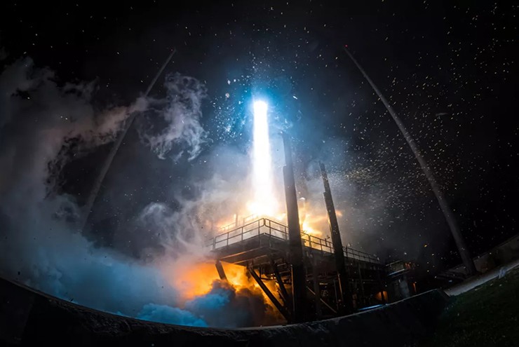 Kiểm soát Relativity Space giúp Schmidt thực hiện hóa tham vọng của mình.