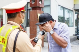 Không đồng tình với kết quả đo nồng độ cồn, tài xế có thể làm gì?