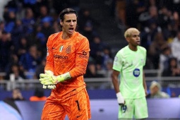 Đỉnh cao  " người nhện "  Sommer giải mã Yamal, gồng gánh Inter vào chung kết Cúp C1