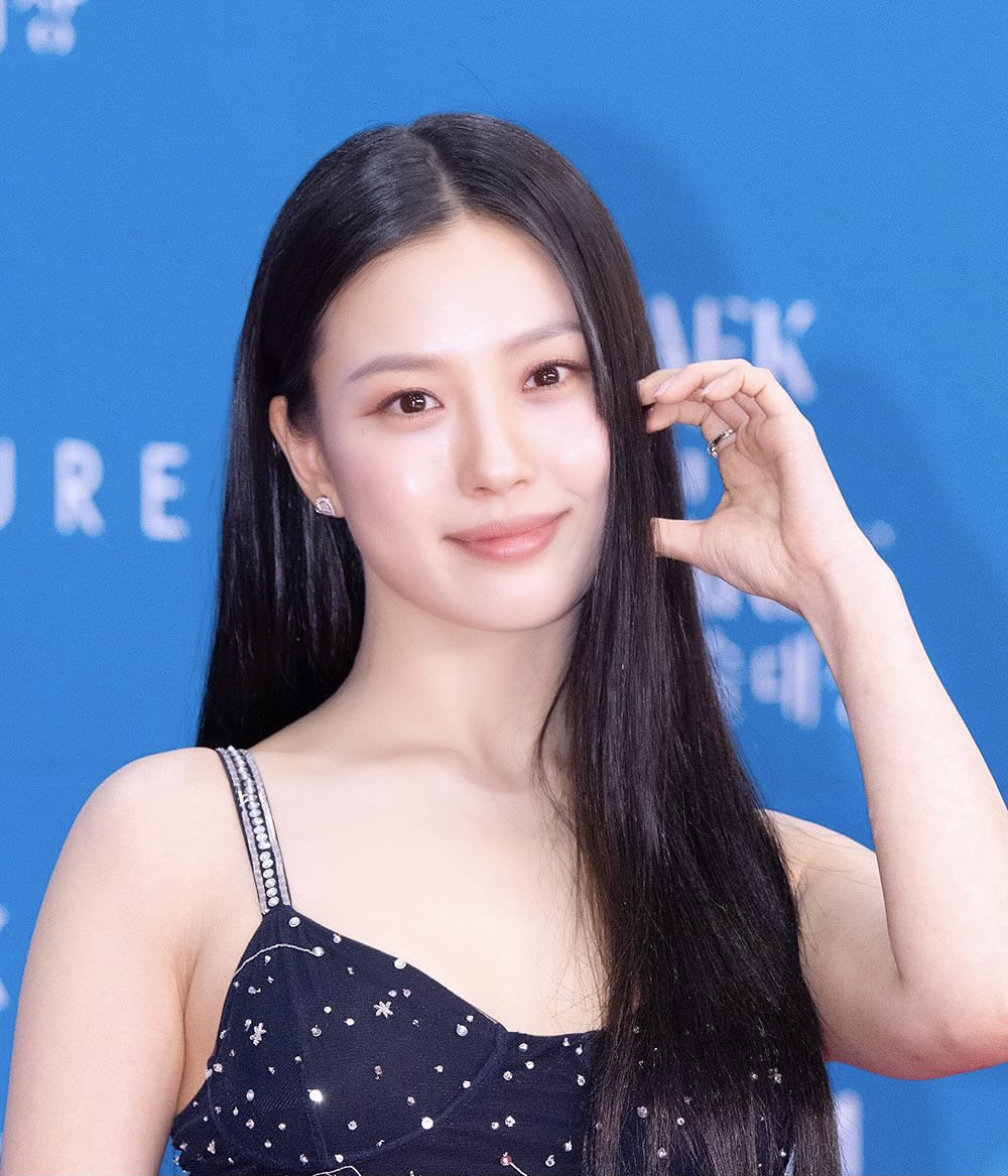 Song Hye Kyo, IU, Suzy đẹp lộng lẫy với trang sức đắt giá - 7