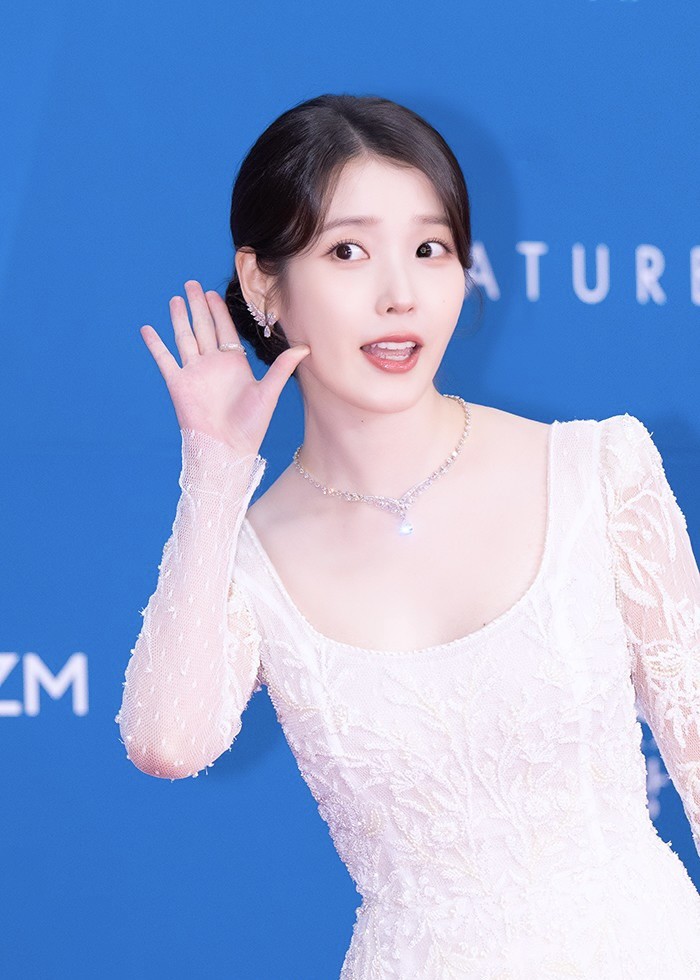 Song Hye Kyo, IU, Suzy đẹp lộng lẫy với trang sức đắt giá - 3