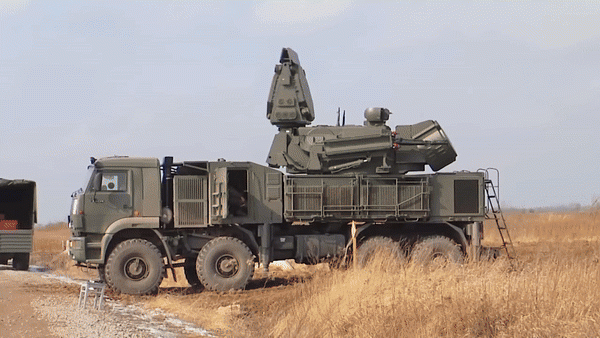 Lo ngại bị tập kích, Nga bố trí 'quái thú' Pantsir-S1 trên nóc các tòa nhà trước lễ duyệt binh - 2