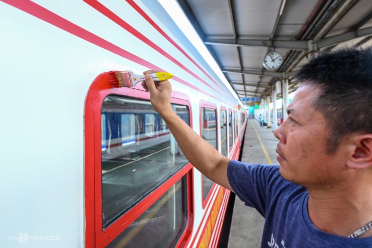 Tàu khách hạng sang Hà Nội - Hải Phòng trước ngày lăn bánh - 12