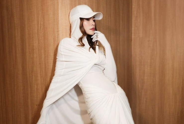 Bên cạnh những lời khen cho sự thú vị của trang phục thì cũng có ý kiến cho rằng outfit này tương đối khó hiểu, là lỗi chọn, phối đồ hiếm hoi của Hồ Ngọc Hà.