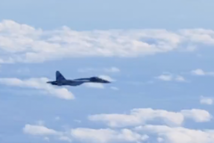 Tiêm kích Nga hộ tống chuyên cơ chở ông Tập Cận Bình