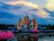 Mây ngũ sắc kì ảo trên nền trời Đại lễ Vesak chứng mừng Phật đản