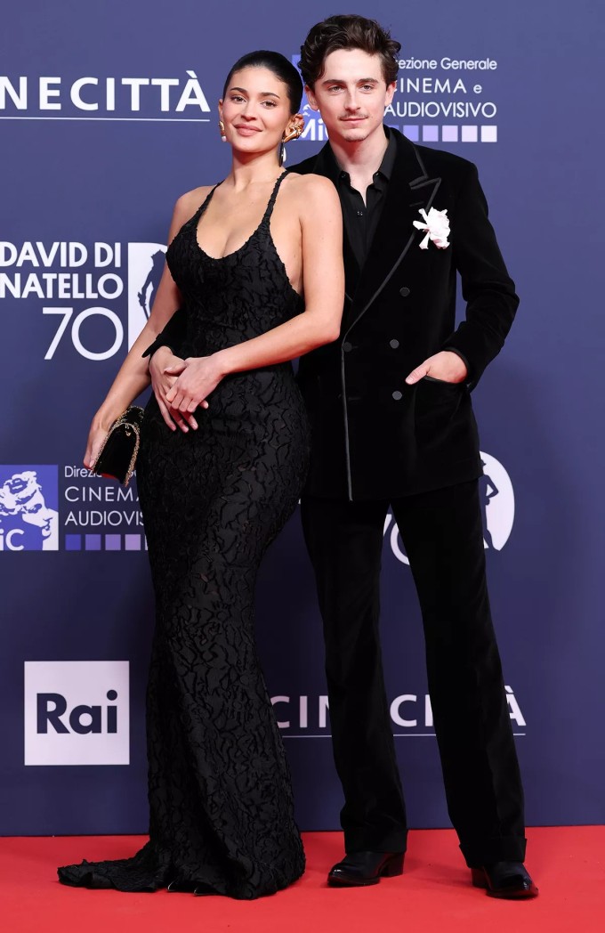 Timothée Chalamet và Kylie Jenner tình tứ tại đêm trao giải. Ảnh: WireImage
