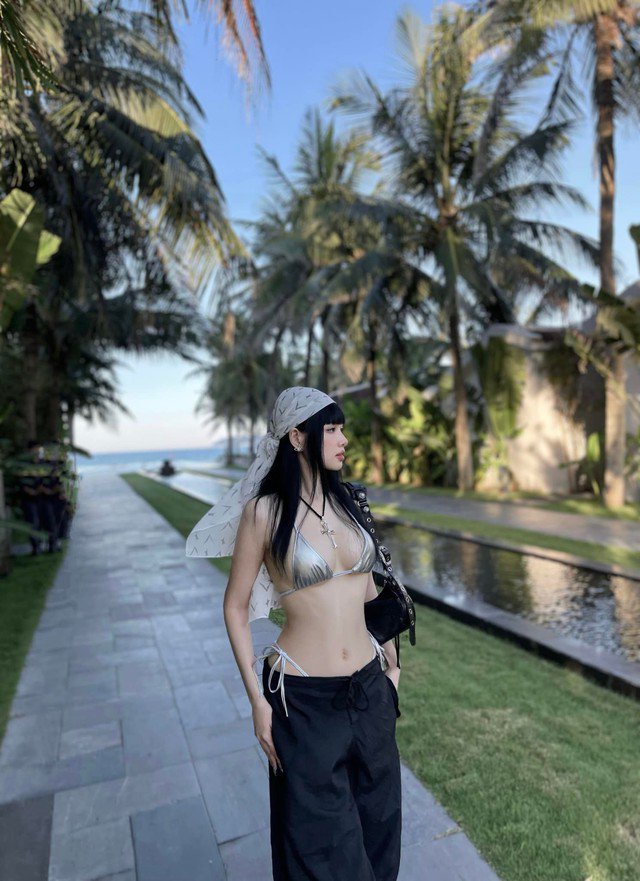 Nhờ sắc vóc nổi bật, Tâm Tít trở thành gương mặt đắt show cho tạp chí, quảng cáo và phủ sóng hình ảnh rộng rãi trong giới trẻ thời bấy giờ. Cuối năm 2014, Tâm Tít khiến nhiều người bất ngờ khi thông báo lấy chồng và rời xa sân chơi nghệ thuật.