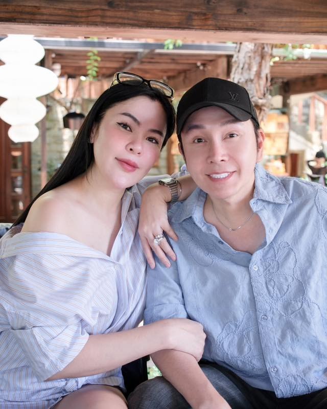 Phương Lê sinh năm 1979, quê Trà Vinh, được biết đến khi đoạt Á hậu doanh nhân người Việt thế giới 2016. Năm 2017, Phương Lê đăng quang Hoa hậu Quý bà Hòa bình Thế giới. Ngoài mở phòng khám nha khoa, kinh doanh bất động sản, khách sạn, resort, văn phòng cho thuê...