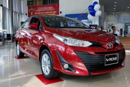 Những mẫu sedan vẫn còn bản số sàn để chạy dịch vụ