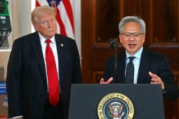 Ông Trump sẽ hủy bỏ quy định hạn chế xuất khẩu chip AI, cổ phiếu Nvidia dậy sóng