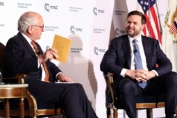 Phó Tổng thống Mỹ lần đầu chỉ trích Nga về xung đột ở Ukraine, ông Trump nói gì?