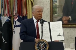 Tổng thống Donald Trump cứng rắn với Trung Quốc trước thềm đàm phán