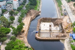 Đập dâng giữ nước đầu tiên trên sông Tô Lịch đã thành hình