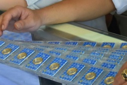 Giá vàng hôm nay, 8-5: Sụt giảm sau quyết định giữ nguyên lãi suất của Fed