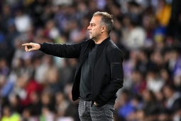 Hansi Flick lo nhất điều này về Barca khi sắp đấu Real ở siêu kinh điển