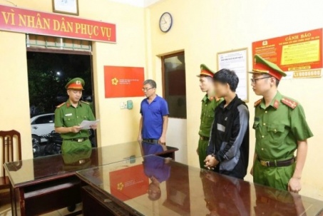 Người nhà bệnh nhân đánh tới tấp nam điều dưỡng ở Nam Định bị tạm giữ