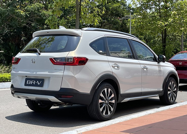 Giá xe Honda BR-V tháng 5/2025, tặng 50% lệ phí trước bạ - 5