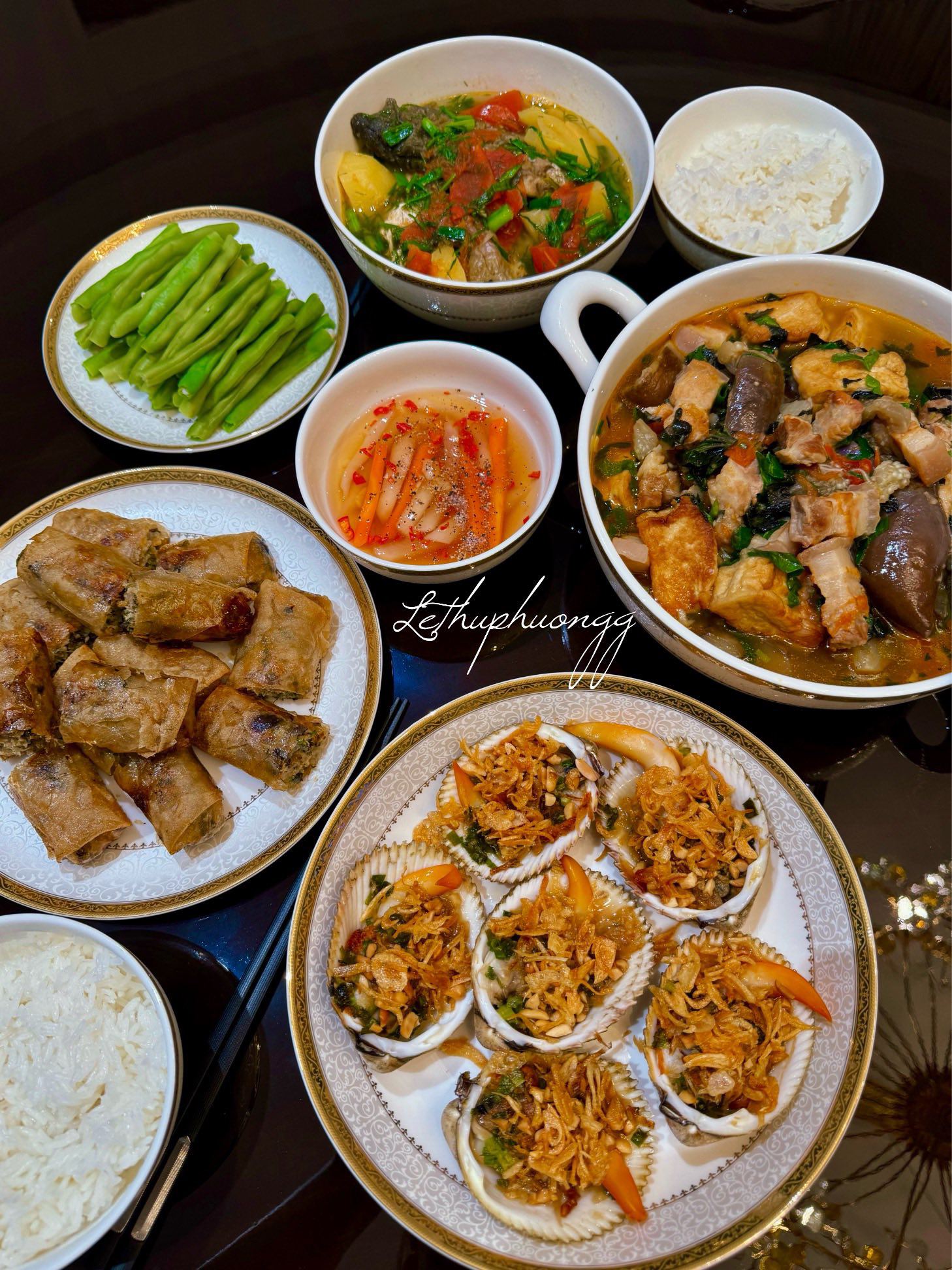 Sò dương nướng mỡ hành - Nem hải sản - Đỗ luộc - Canh cà bung