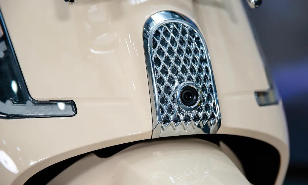 Xe có mức tiêu thụ nhiên liệu 2,0L trên 100 km.