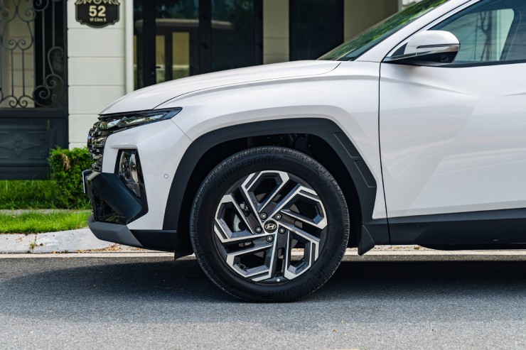 Hyundai Tucson và Kia Sportage: Cuộc đua SUV đô thị không hồi kết - 11