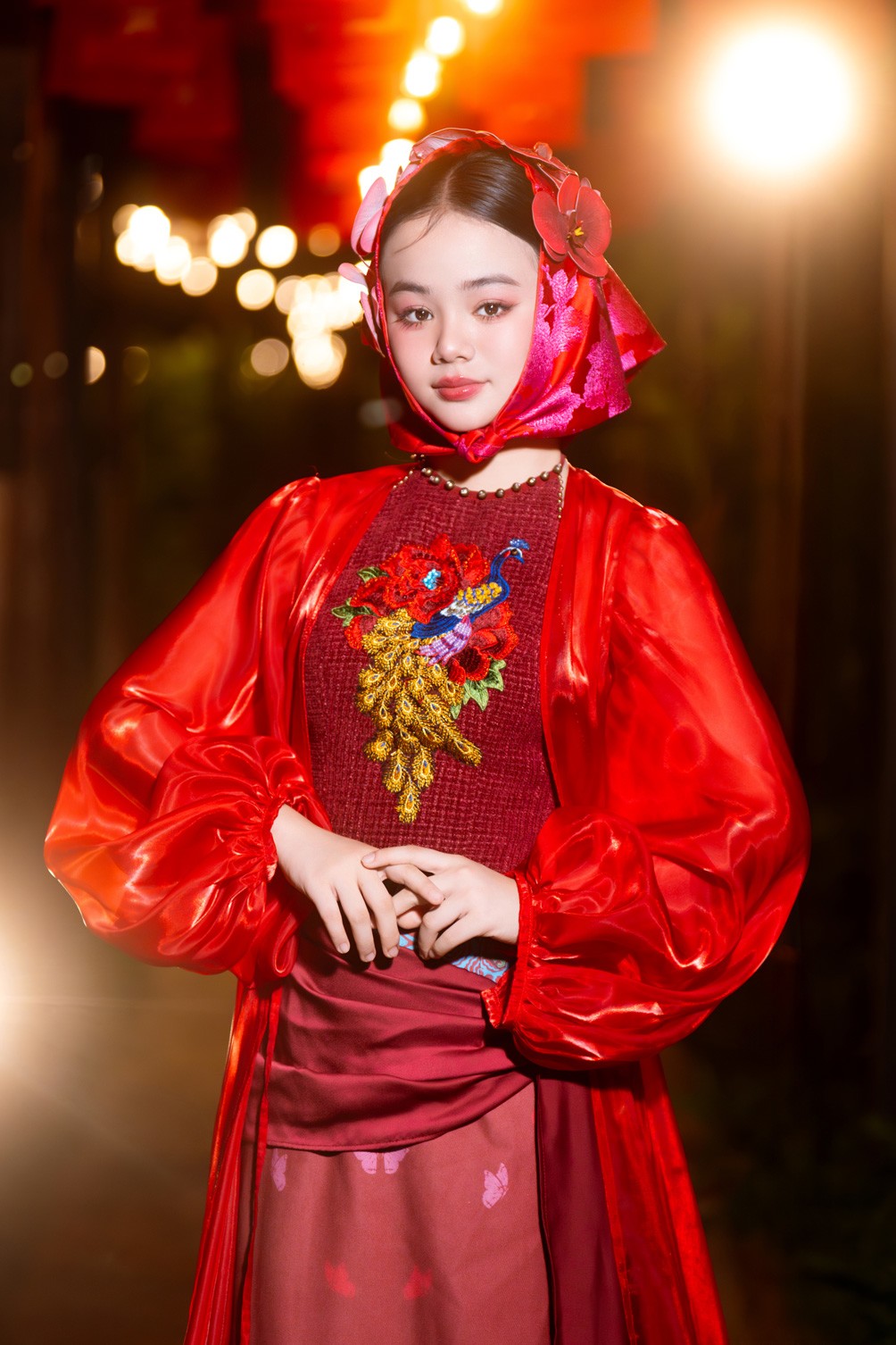 Cô bé 13 tuổi có gương mặt đẹp như tượng tạc - 8