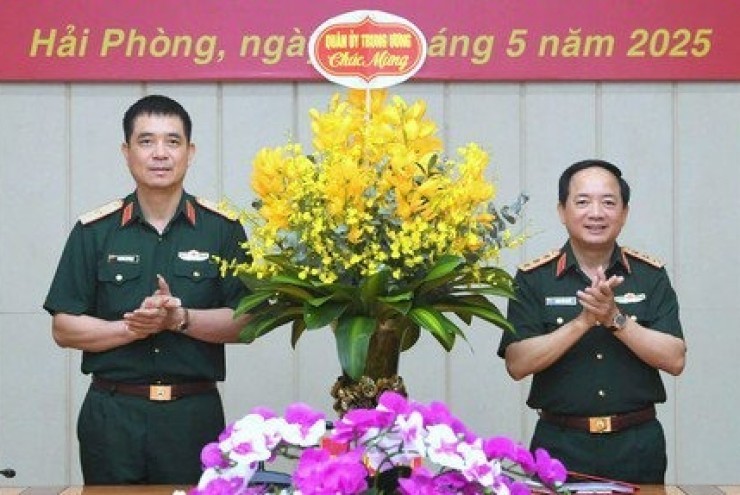 Thiếu tướng Nguyễn An Phong tiếp nhận chức vụ Chính ủy Hải quân