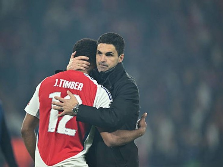 Arsenal 3 mùa trắng tay: Arteta gọi tên sự thật cay đắng, xếp hàng vinh danh Liverpool