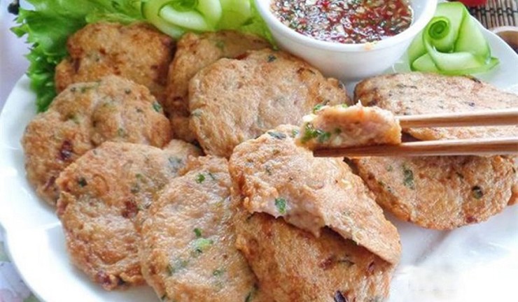 Sản phẩm cá thác lác&nbsp;rút xương được ưa chuộng bởi sự tiện lợi, sạch sẽ, không xương và đảm bảo vệ sinh an toàn thực phẩm.
