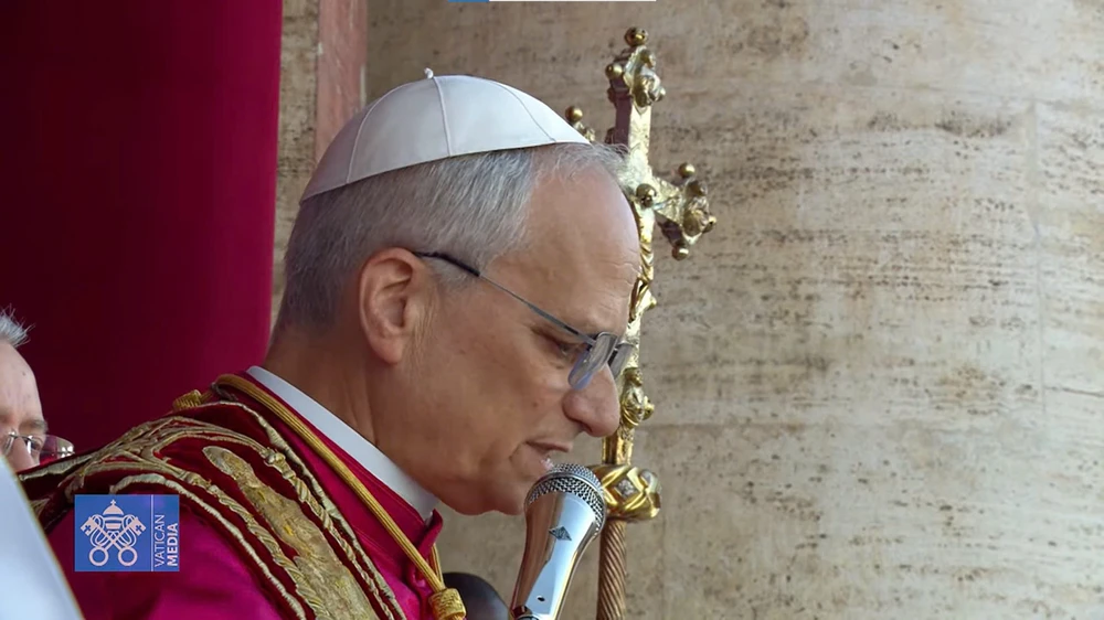 Giáo hoàng Leo XIV có bài phát biểu đầu tiên trước tín đồ và người dân. Ảnh chụp màn hình: VATICAN MEDIA