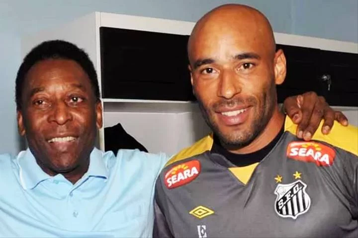 Con trai Vua bóng đá Pele, Edinho cũng theo nghiệp bóng đá nhưng rất tệ. Edinho từng gia nhập băng đảng ma túy, bị bắt và kết tội 12 năm tù nhưng chỉ ở tù 6 tháng rồi ra tù nhờ 'thân thế" của ông bố.